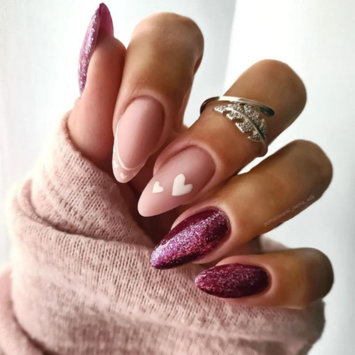 Read more about the article The Art of the Perfect French Manicure: Tips from TranQNailsSpa